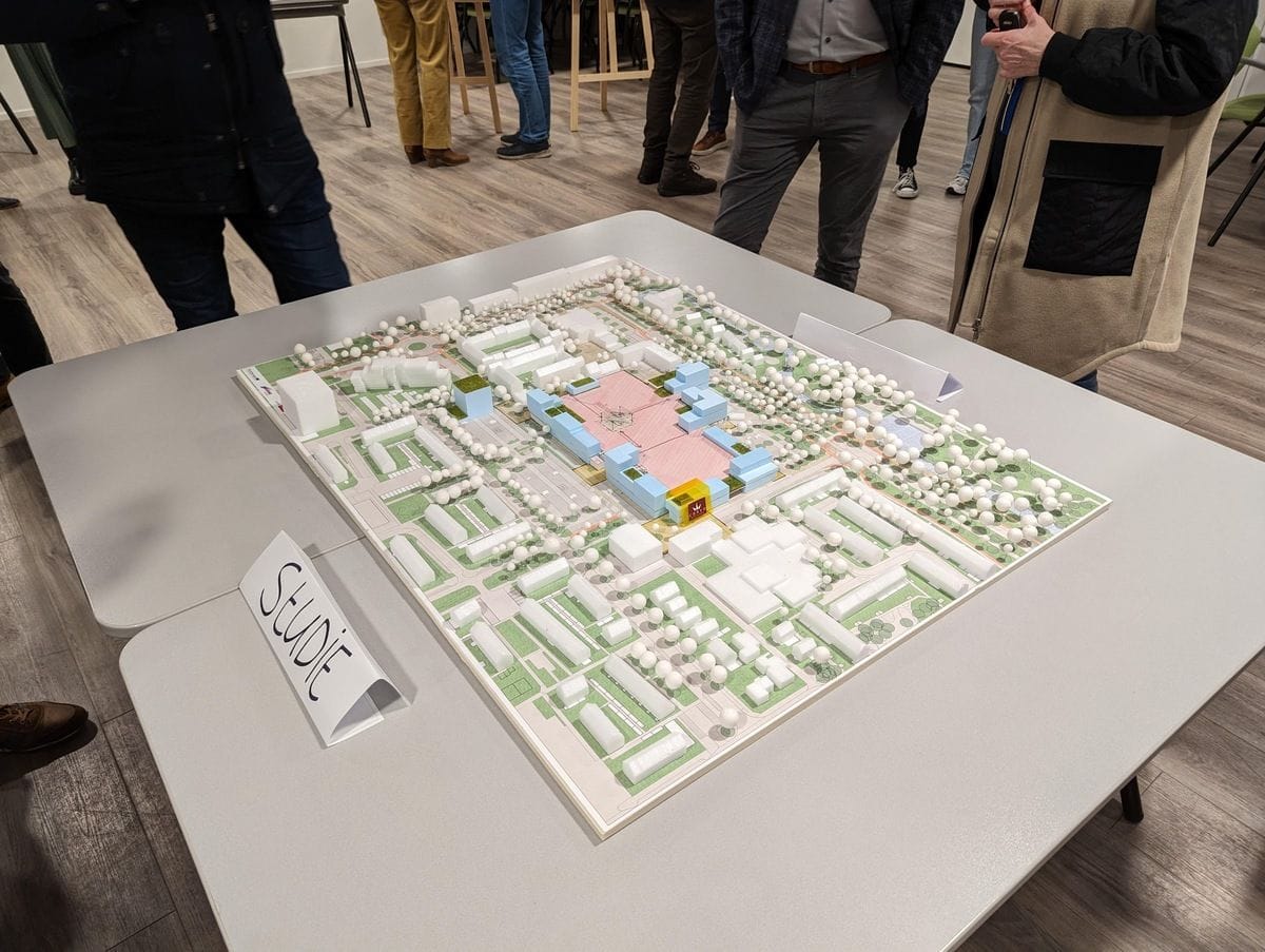 De maquette. Foto: Rens Blom/nieuwsuitcastricum.nl