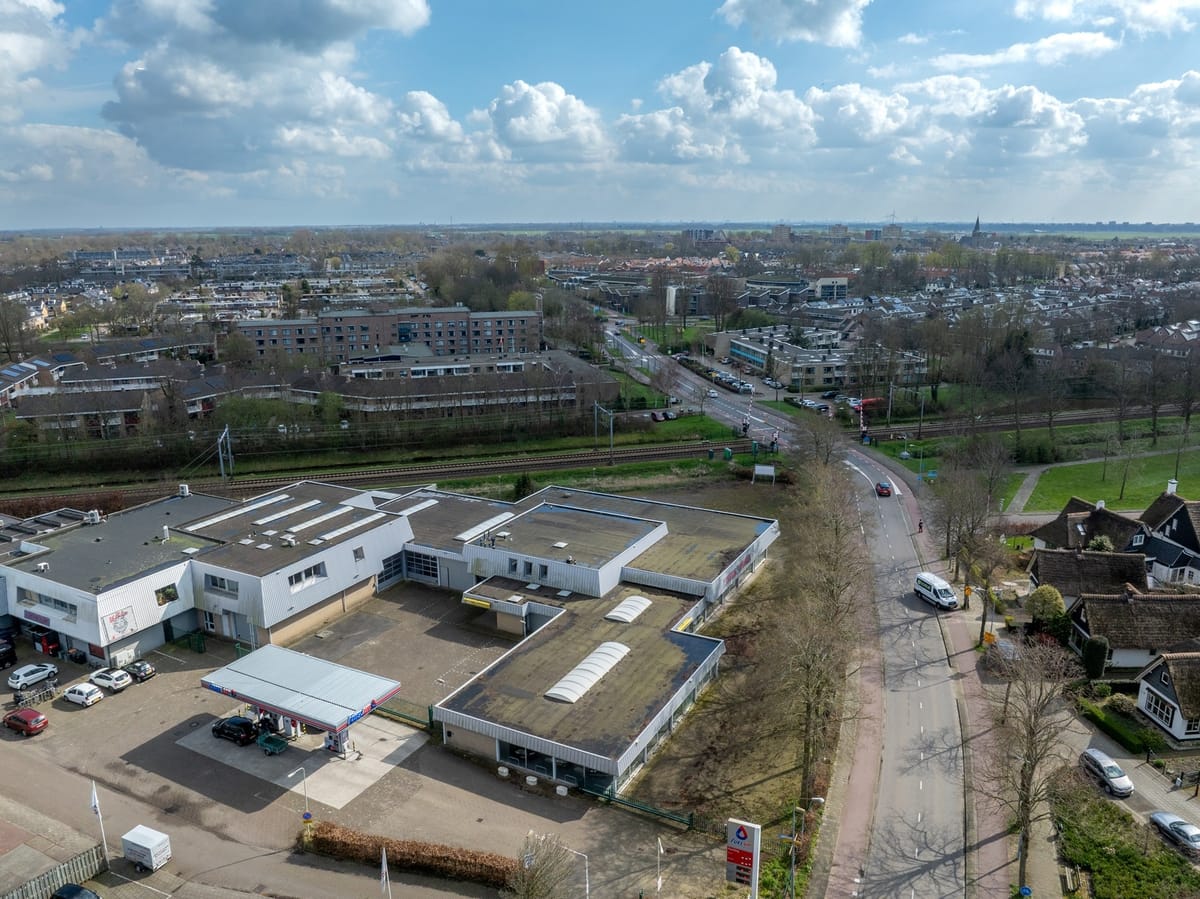 Nieuws uit Castricum: minder statushouders in bekritiseerde Bakkumse showroom